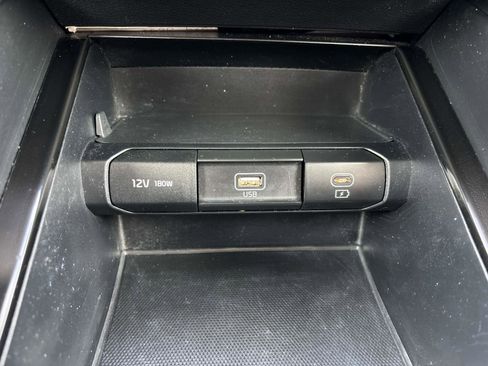 Used 2023 Kia Telluride LX image 31