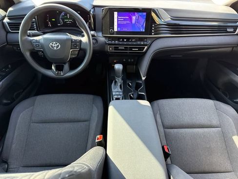 Used 2025 Toyota Camry LE w/ Convenience Package FWD image 11