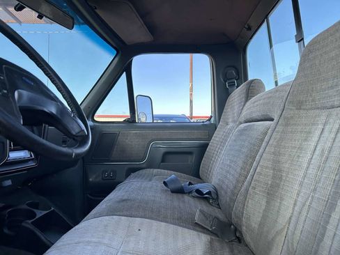 Used 1989 Ford F250 4x4 Regular Cab image 17