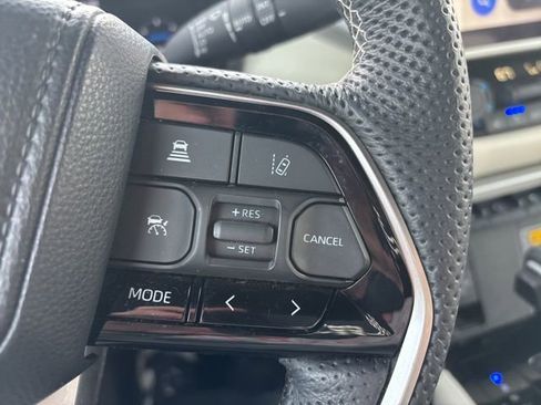 Certified 2024 Toyota Sequoia Capstone image 18