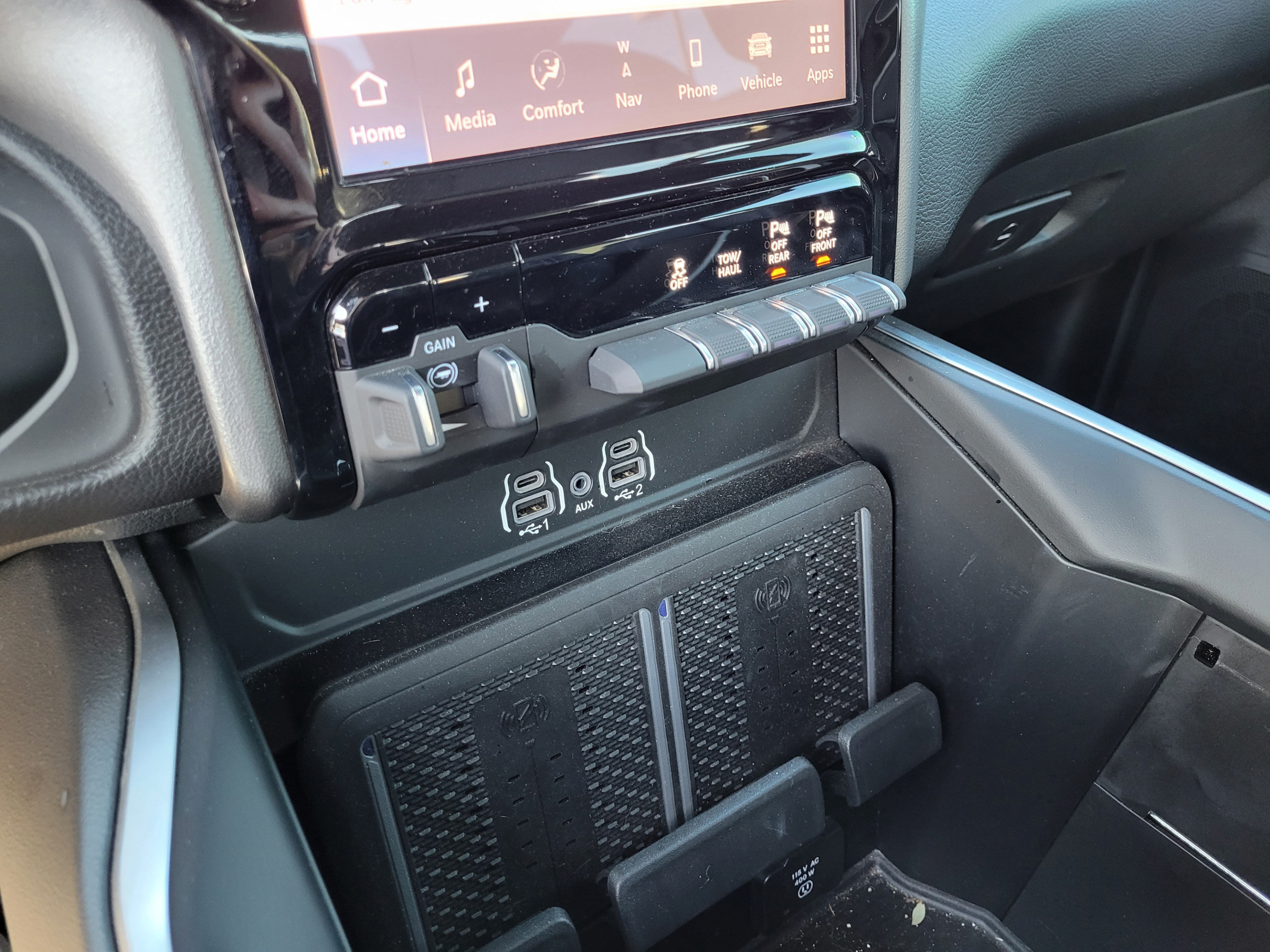 Certified 2025 RAM 2500 Big Horn AWD/4WD image 18