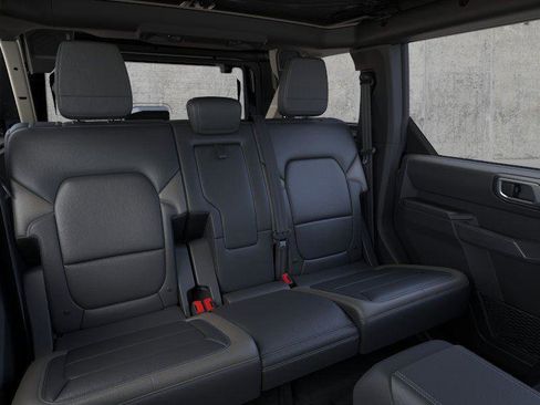 New 2025 Ford Bronco Outer Banks AWD/4WD image 11