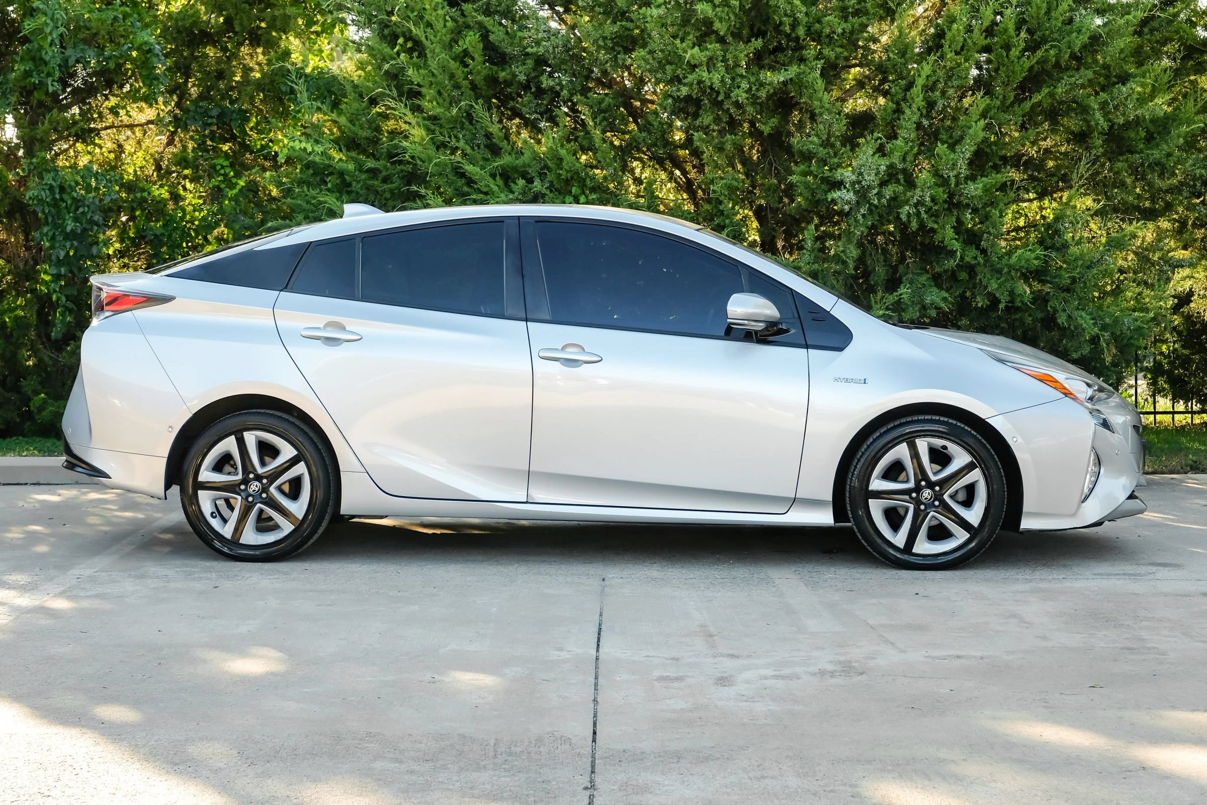 Used 2016 Toyota Prius Four Touring w/ Premium Convenience Package FWD image 7