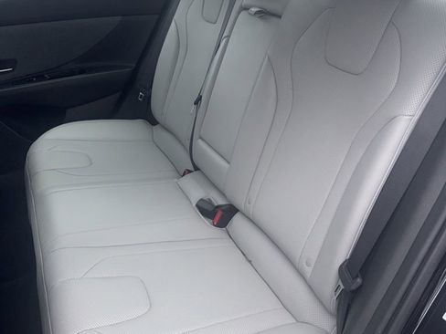 Used 2023 Hyundai Elantra Limited w/ Cargo Package FWD image 8