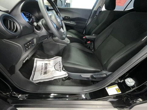Certified 2025 Nissan Kicks Play S image 32