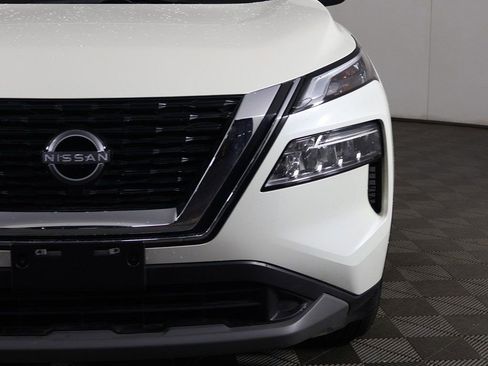 Used 2023 Nissan Rogue SV image 11