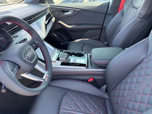 New 2026 Audi SQ8 Prestige image 11