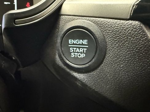 Used 2025 Ford Escape Active image 39