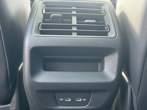 New 2026 Volkswagen Tiguan SE R-Line FWD image 57