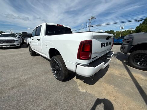 New 2026 RAM 2500 Big Horn AWD/4WD image 3
