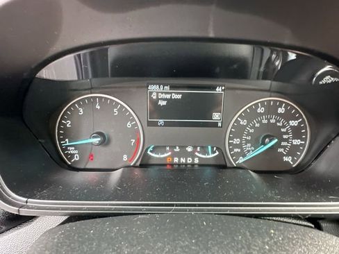 Used 2022 Ford EcoSport SE w/ SE Convenience Package image 12