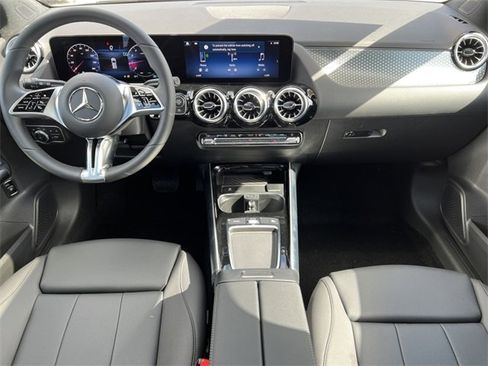 Certified 2025 Mercedes-Benz GLA 250 4MATIC image 2