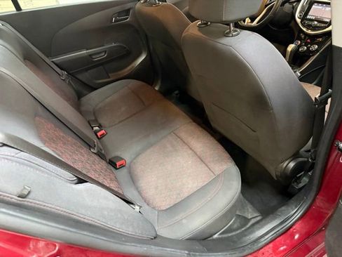 Used 2020 Chevrolet Sonic LT w/ Convenience Package image 32