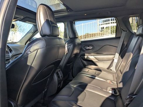 Used 2021 Jeep Cherokee Latitude Lux 80th Anniv w/ Quick Order Package 26U 80TH image 12