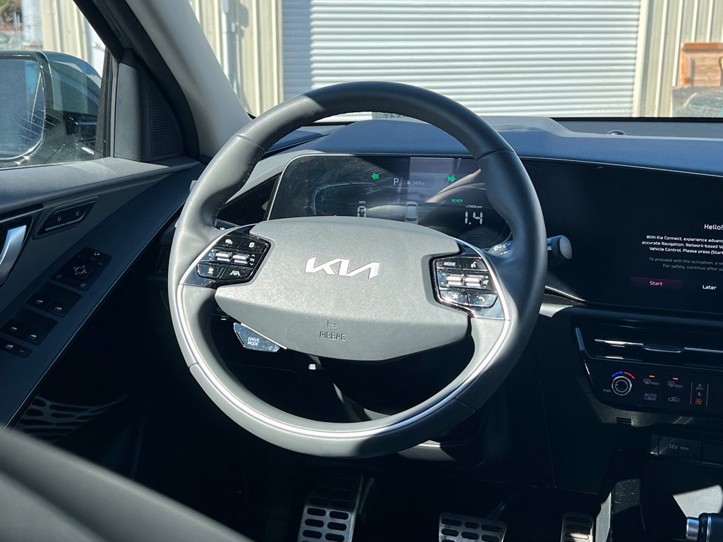 Certified 2023 Kia Niro SX Touring FWD image 13