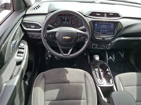 Used 2023 Chevrolet TrailBlazer LT w/ Convenience Package AWD/4WD image 12
