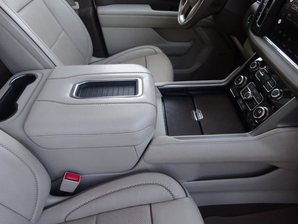 Certified 2022 GMC Yukon XL Denali w/ Denali Premium Package AWD/4WD image 17