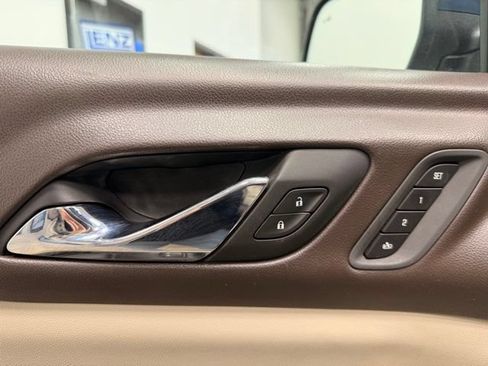Used 2018 GMC Acadia Denali w/ Technology Package AWD/4WD image 20