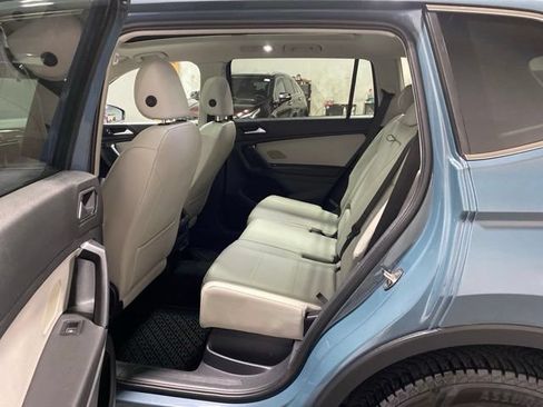 Used 2019 Volkswagen Tiguan SE w/ Panoramic Sunroof Package AWD/4WD image 24