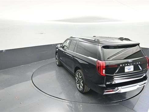 New 2025 Ford Expedition Max Platinum w/ Platinum Ultimate Package image 18