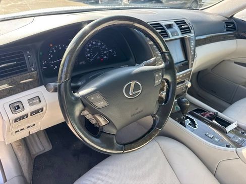 Used 2010 Lexus LS 460 RWD image 9