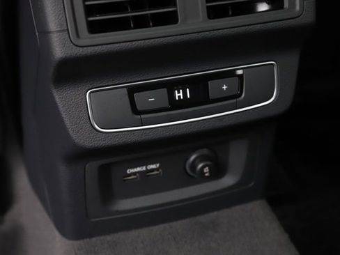 Used 2022 Audi Q5 2.0T Premium Plus w/ Premium Plus Package image 18