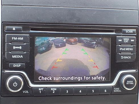 Used 2018 Nissan Frontier SV image 22