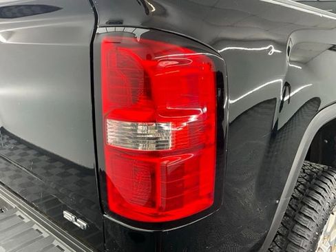 Used 2015 GMC Sierra 2500 SLT w/ Driver Alert Package image 18