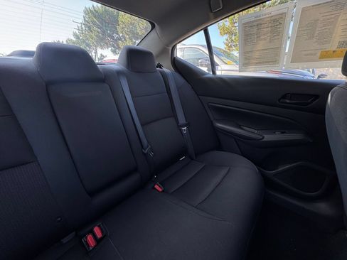 Used 2025 Nissan Altima 2.5 SV FWD image 38