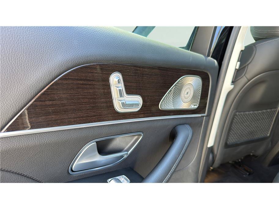 Used 2024 Mercedes-Benz GLS 450 4MATIC image 21
