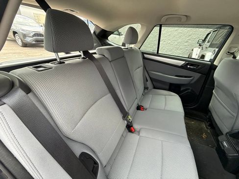 Used 2018 Subaru Outback 2.5i Premium AWD/4WD image 19