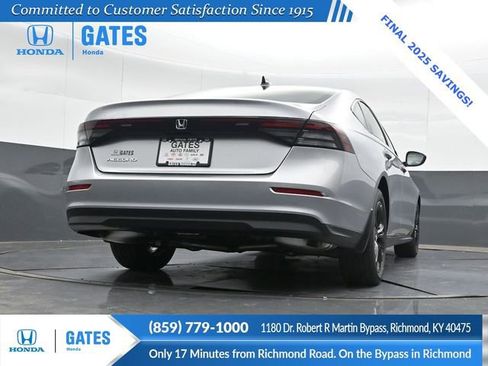 New 2025 Honda Accord SE image 38