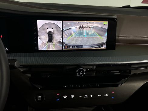 Used 2025 Nissan Murano Platinum w/ Cargo Package image 19