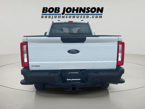 Used 2023 Ford F250 XL AWD/4WD image 4