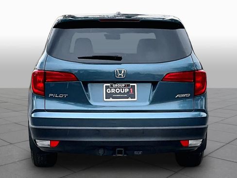 Used 2017 Honda Pilot EX image 5
