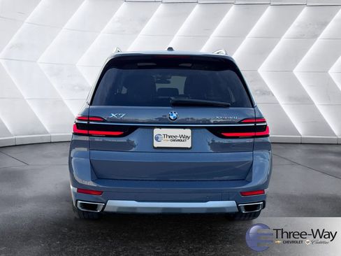 Used 2023 BMW X7 xDrive40i w/ Premium Package image 4