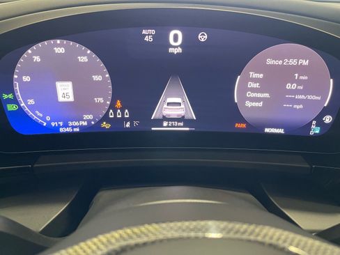 Used 2025 Porsche Macan 4S Electric AWD/4WD image 45
