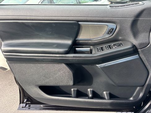 Used 2025 Ford Expedition Platinum image 16