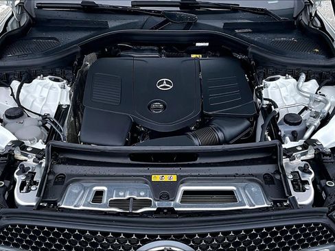Used 2026 Mercedes-Benz GLC 300 4MATIC image 32