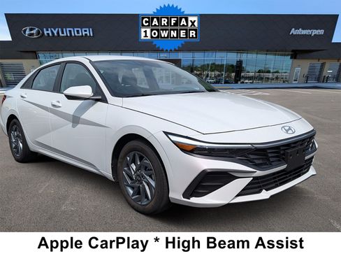 Certified 2024 Hyundai Elantra SEL FWD image 1