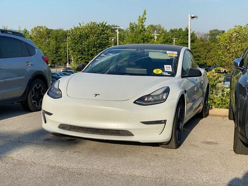 Used 2021 Tesla Model 3 Long Range AWD/4WD image 3