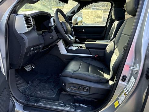 New 2025 Toyota Tundra Platinum image 26