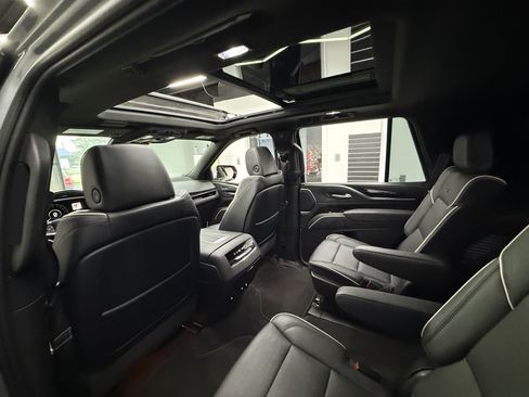 Used 2023 Cadillac Escalade Sport w/ Touring Package AWD/4WD image 28