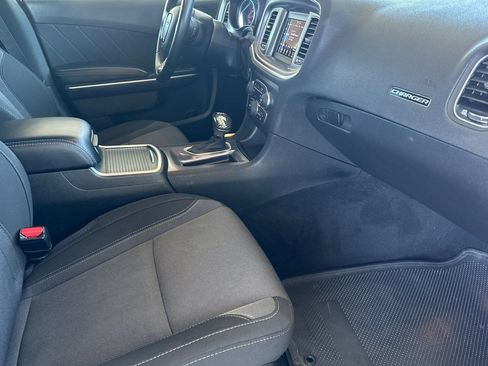 Used 2022 Dodge Charger SXT RWD image 24