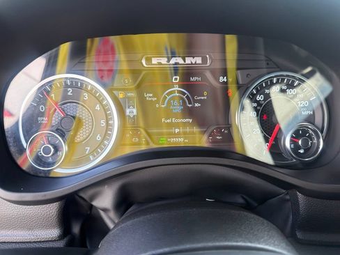 Used 2025 RAM 1500 Big Horn AWD/4WD image 30