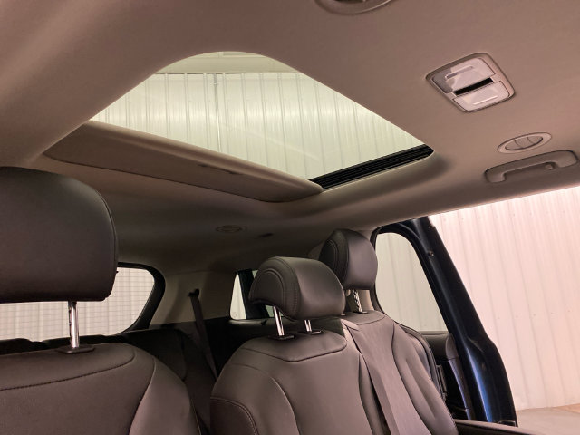 Used 2026 Kia Carnival SX w/ SX Dark Edition Package FWD image 30