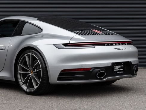 Used 2024 Porsche 911 Carrera 4 w/ Sport Package image 11