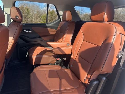 Used 2021 Chevrolet Traverse High Country image 25