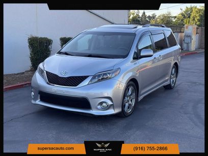 Used 2017 Toyota Sienna SE
