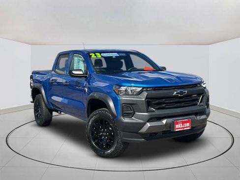 Certified 2023 Chevrolet Colorado Trail Boss w/ Advanced Trailering Package AWD/4WD image 1